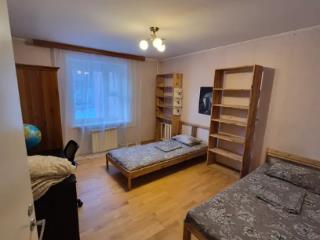 3-комн. квартира, 80 м², 1/9 этаж