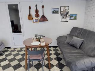 2-комн. квартира, 40 м², 1/1 этаж