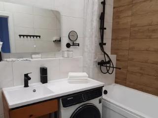 2-комн. квартира, 76 м², 3/7 этаж