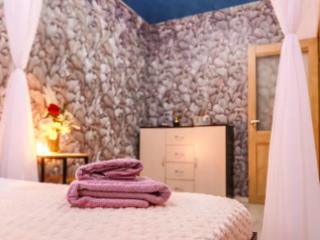 2-комн. квартира, 42 м², 1/5 этаж