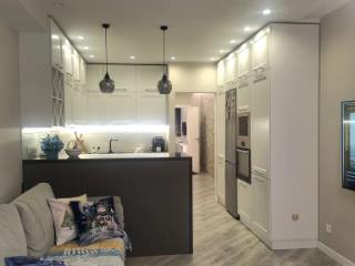 2-комн. квартира, 70 м², 9/17 этаж