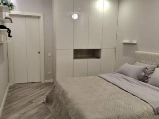 2-комн. квартира, 70 м², 9/17 этаж