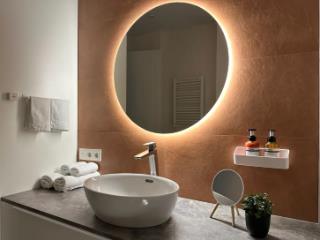 2-комн. квартира, 82 м², 9/15 этаж