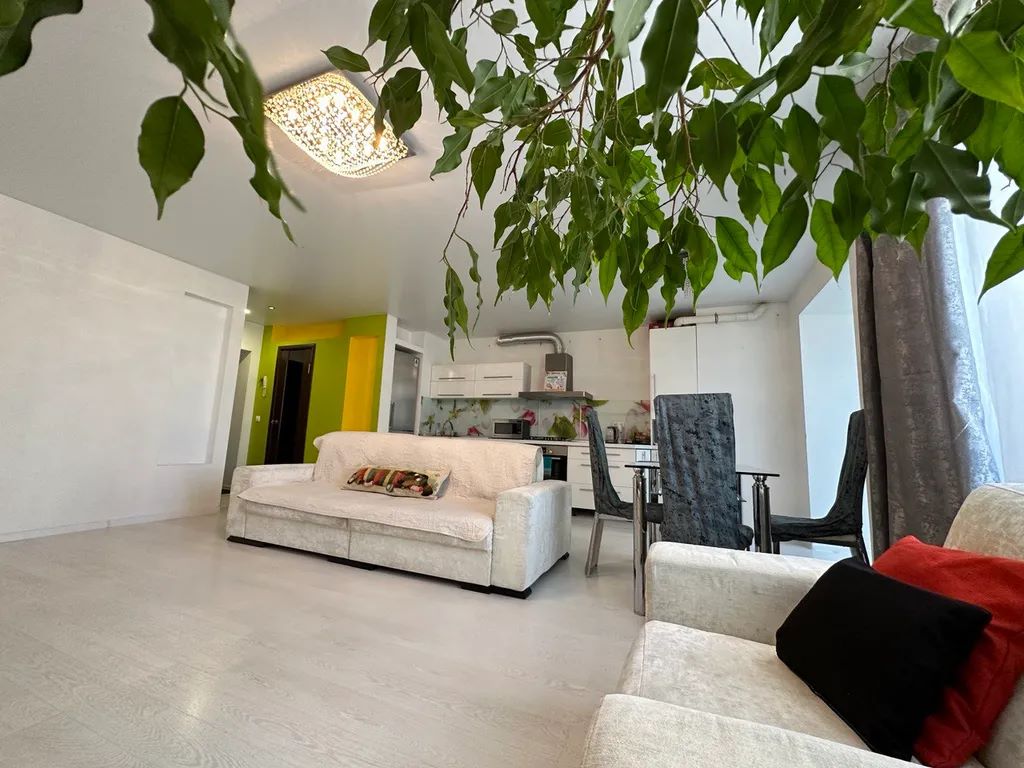 3-комн. квартира, 80 м2, 5/10 этаж
