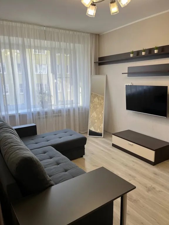 2-комн., 42 м², 1/5 этаж