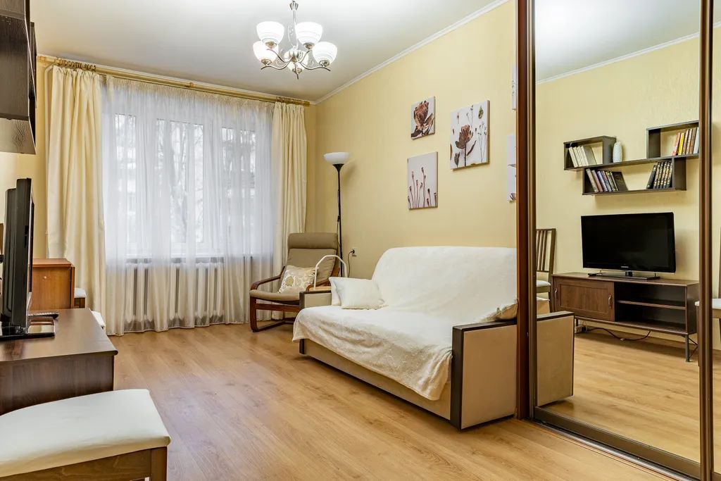 2-комн. квартира, 46 м2, 1/5 этаж