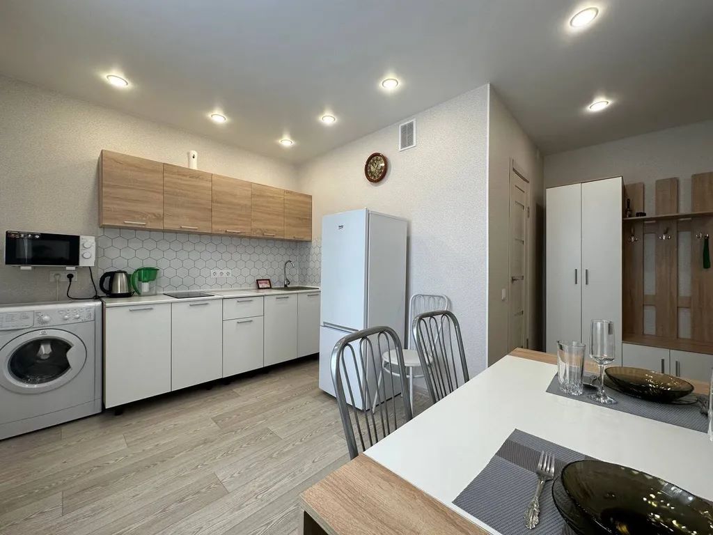 2-комн., 65 м², 9/10 этаж