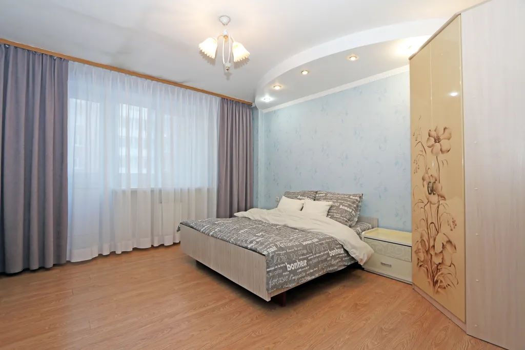 3-комн., 90 м², 2/5 этаж