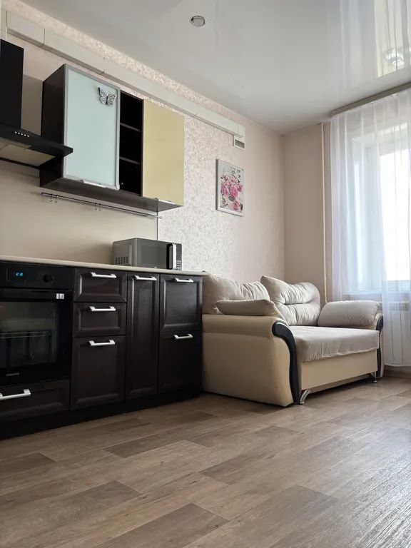 2-комн. квартира, 80 м², 12/14 этаж