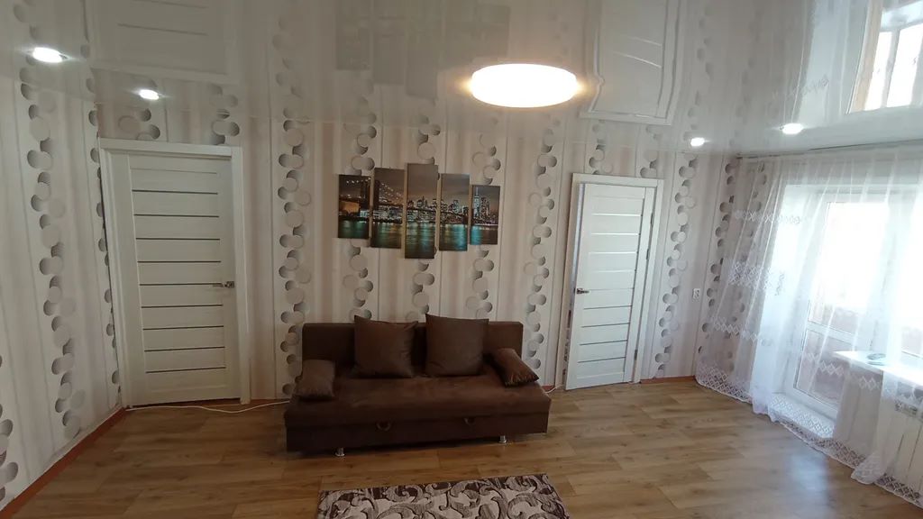 2-комн. квартира, 58 м², 3/5 этаж