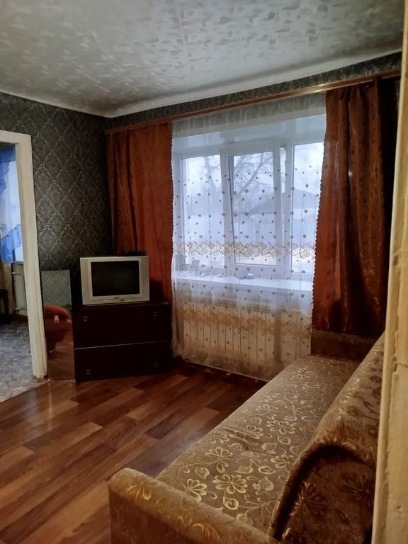 2-комн., 60 м², 1/3 этаж